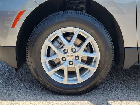 Used 2024 Chevrolet Equinox LT AWD/4WD image 19