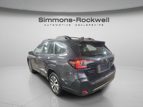 Used 2024 Subaru Outback AWD/4WD image 3
