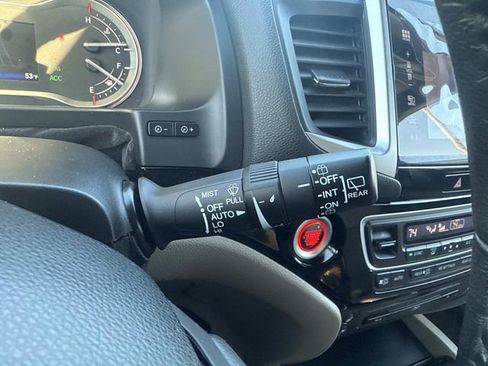 Used 2016 Honda Pilot Elite image 42