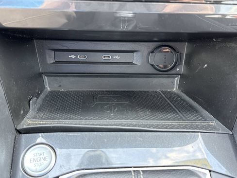 Used 2023 Volkswagen Tiguan SE FWD image 21