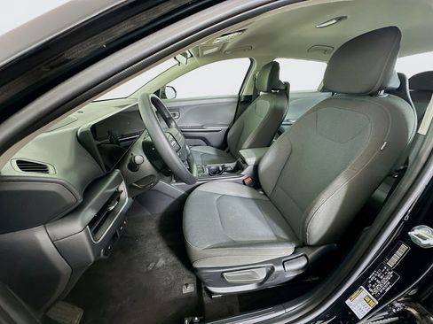 Used 2025 Kia K4 LXS image 13