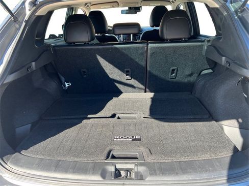 Used 2020 Nissan Rogue Sport SV w/ Technology Package image 13