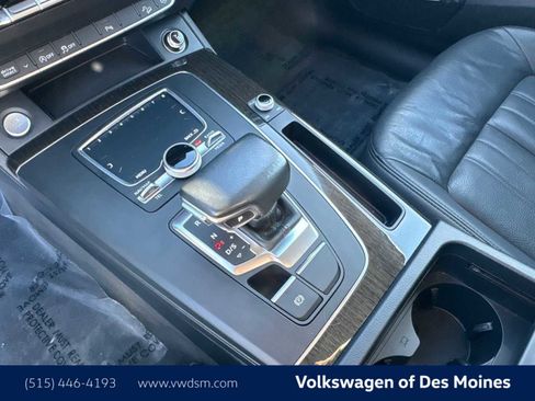 Used 2018 Audi Q5 2.0T Premium Plus w/ Premium Plus Package image 17