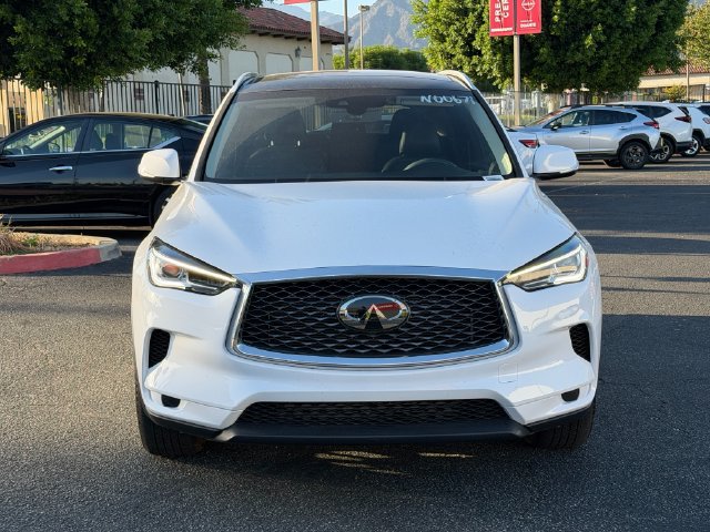 Used 2024 INFINITI QX50 Luxe FWD image 2