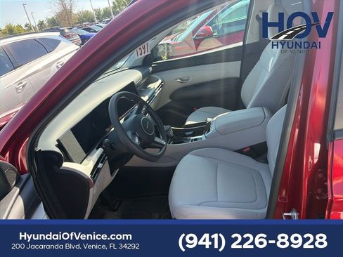 Certified 2025 Hyundai Tucson SEL image 7