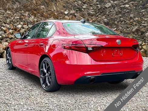 Used 2020 Alfa Romeo Giulia Ti w/ Nero Edizione AWD/4WD image 10