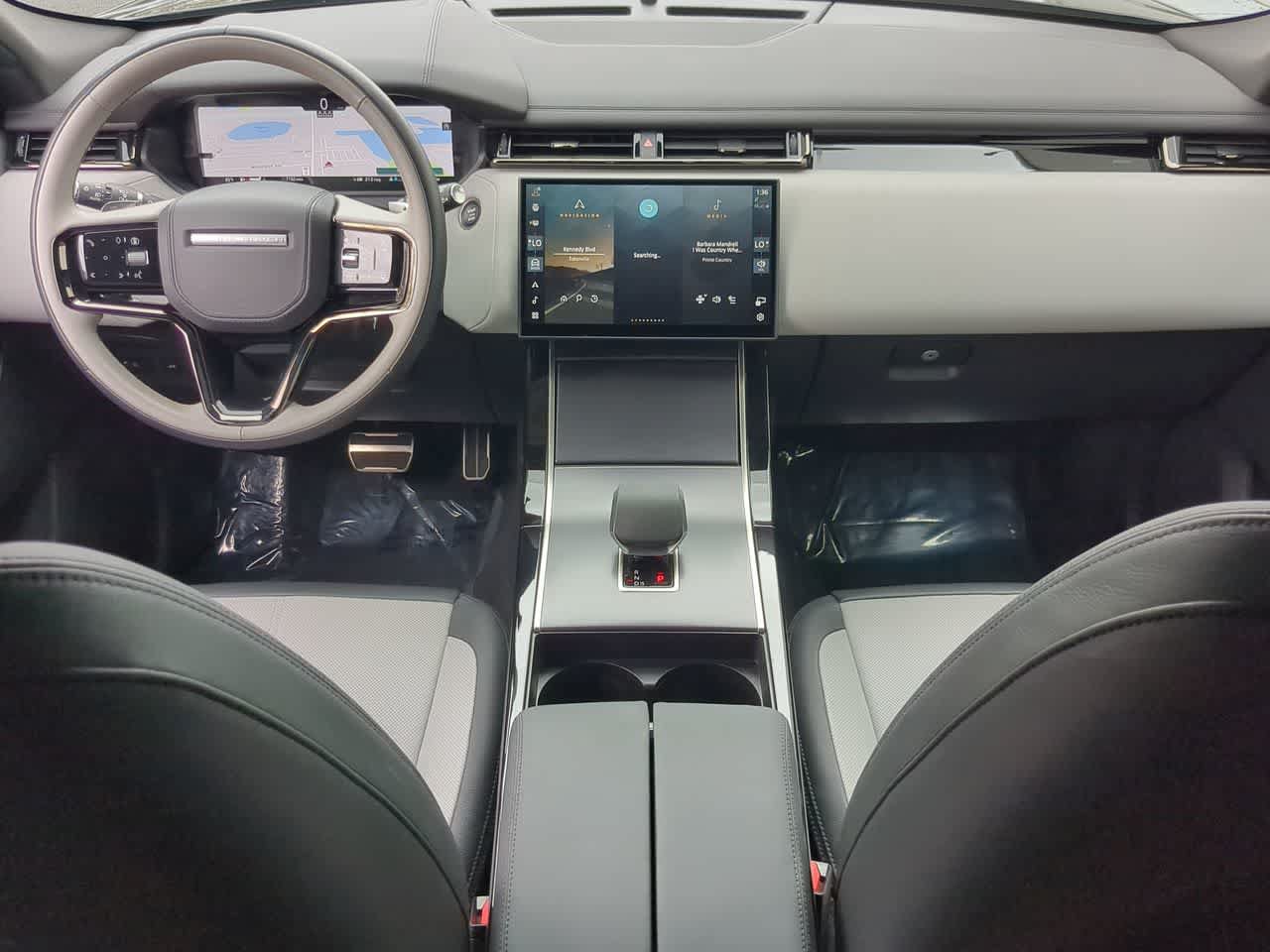 Certified 2026 Land Rover Range Rover Velar Dynamic SE AWD/4WD image 15