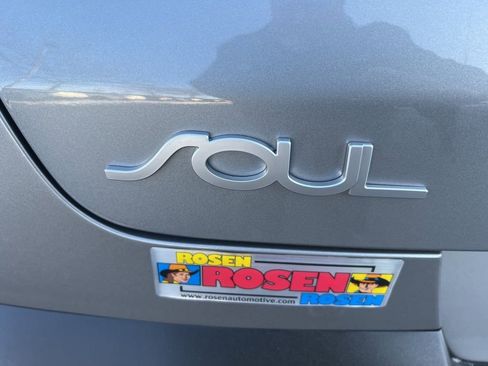 Certified 2022 Kia Soul LX w/ Technology Package image 33