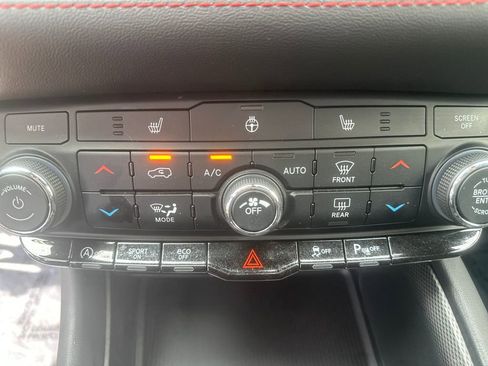 Used 2025 Dodge Durango GT AWD/4WD image 15