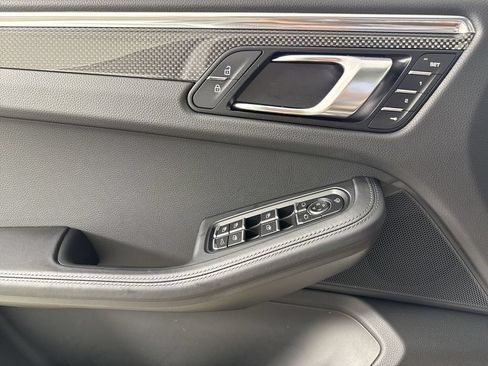 Certified 2026 Porsche Macan S AWD/4WD image 34