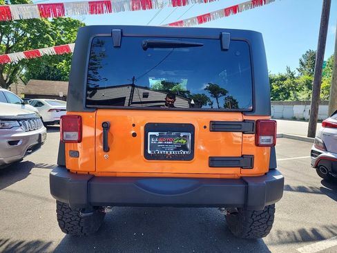 Used 2013 Jeep Wrangler Unlimited Sport AWD/4WD image 9