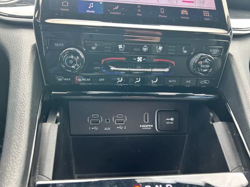 Used 2022 Jeep Grand Cherokee Trailhawk image 20