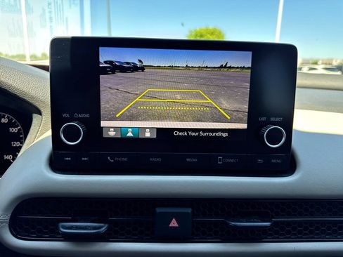 Used 2025 Honda HR-V LX image 17