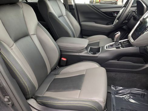 Certified 2025 Subaru Outback Onyx Edition AWD/4WD image 27