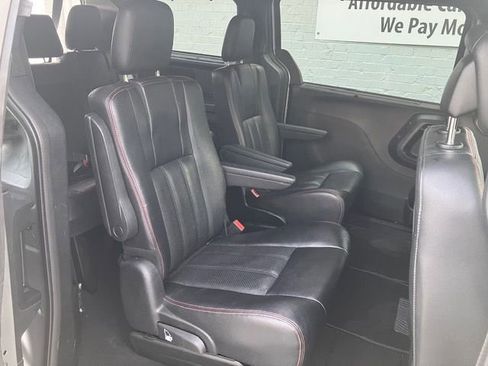 Used 2017 Dodge Grand Caravan GT image 12