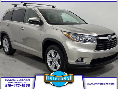 Used 2015 Toyota Highlander Limited w/ Driver Technology Package image 1
