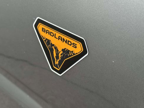 Used 2025 Ford Bronco Sport Badlands image 7