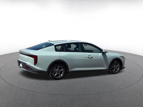 Used 2025 Kia K4 LXS image 14