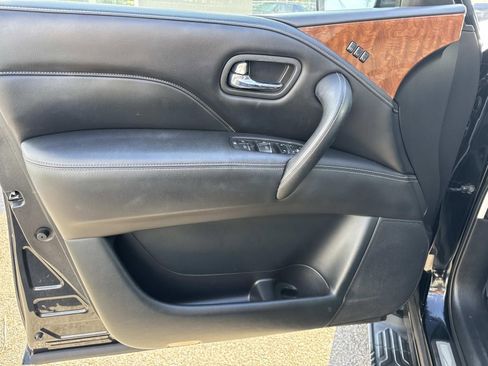 Used 2019 INFINITI QX80 Luxe image 19