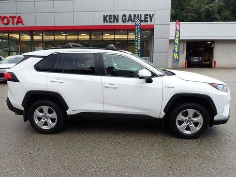 Certified 2021 Toyota RAV4 XLE w/ Convenience Package AWD/4WD image 2