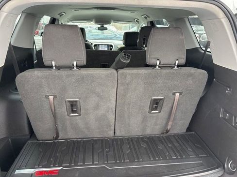 Used 2019 GMC Acadia SLE image 35