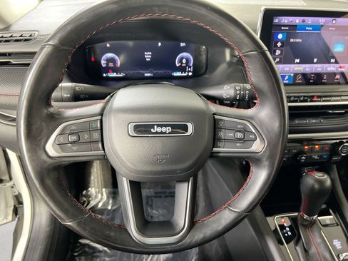 Used 2022 Jeep Compass Trailhawk w/ Trailhawk Elite Group AWD/4WD image 11