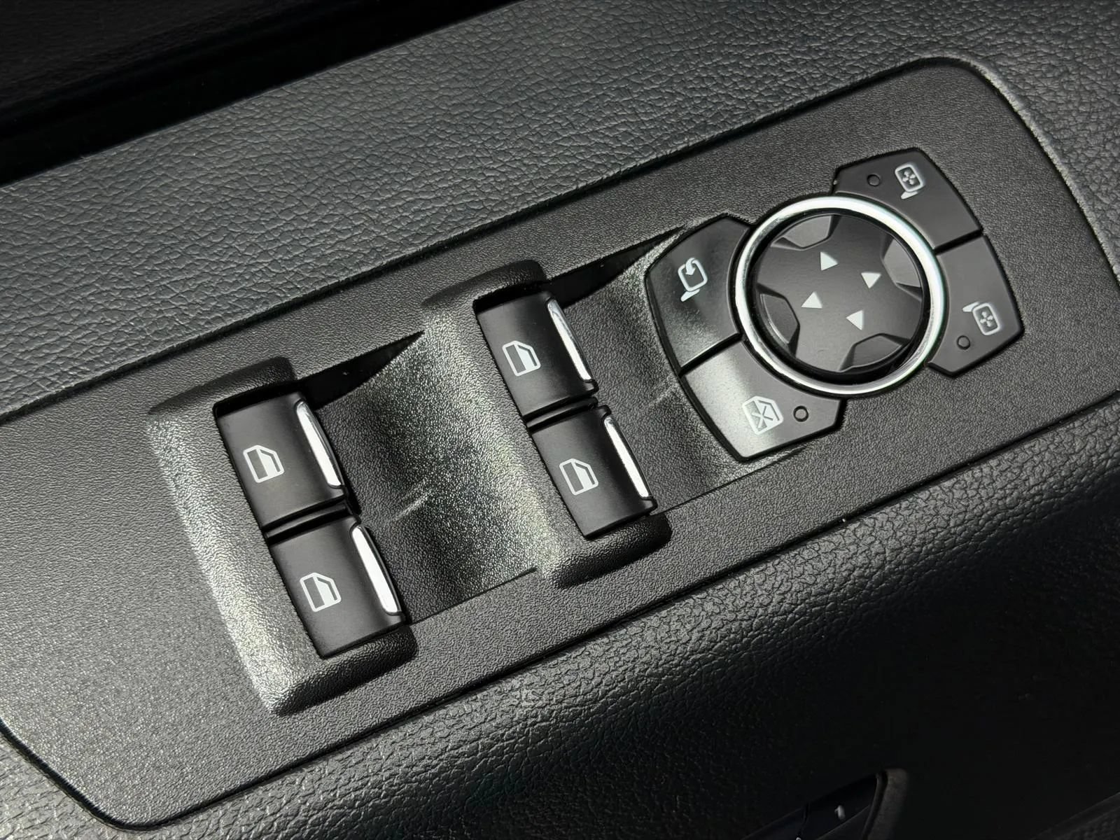 Used 2016 Ford F150 Lariat w/ Equipment Group 502A Luxury AWD/4WD image 24