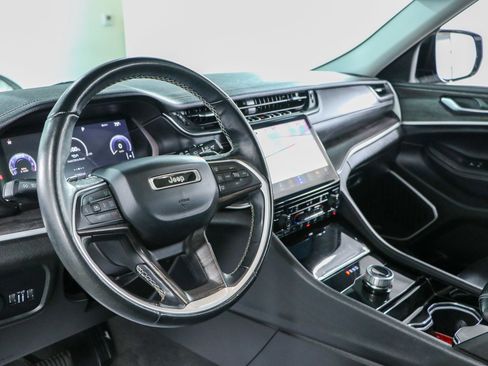 Used 2021 Jeep Grand Cherokee L Limited RWD image 24