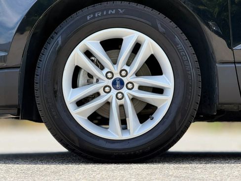 Used 2018 Ford Edge SEL w/ Equipment Group 201A FWD image 30