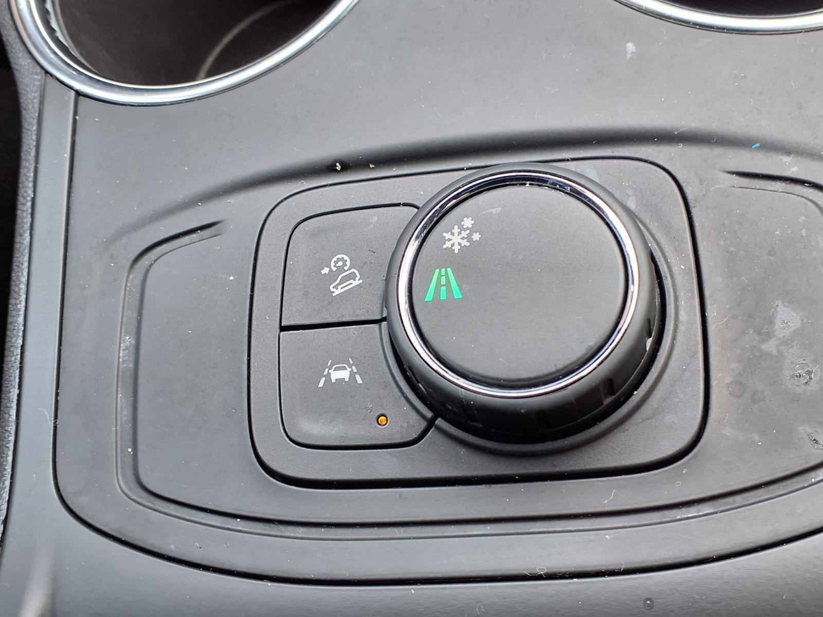 Used 2022 GMC Terrain SLE w/ Elevation Edition FWD image 10