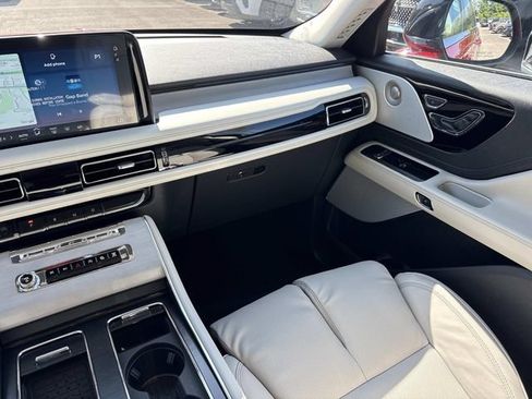 New 2026 Lincoln Aviator Reserve AWD/4WD image 14