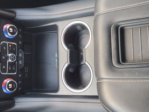 Used 2022 GMC Yukon AT4 image 29