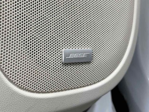 Used 2020 GMC Acadia Denali image 11