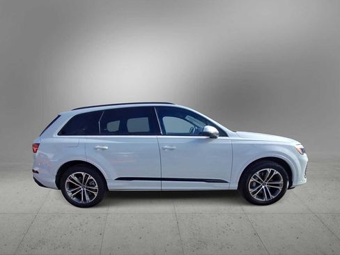Certified 2025 Audi Q7 2.0T Premium w/ Convenience Plus Package image 9