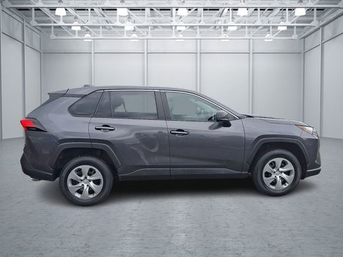 Used 2023 Toyota RAV4 LE AWD/4WD image 6