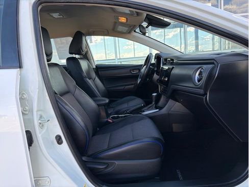 Used 2017 Toyota Corolla SE FWD image 14