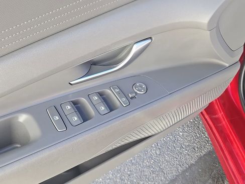 Used 2024 Hyundai Elantra SEL image 14