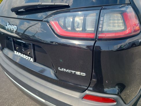 Used 2020 Jeep Cherokee Limited FWD image 10