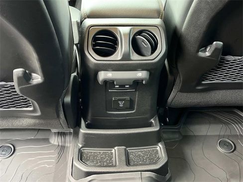 New 2025 Jeep Wrangler Unlimited Rubicon 392 image 16