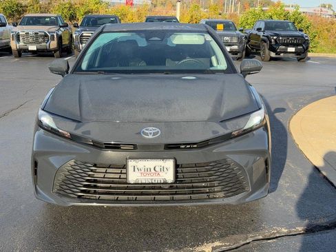 Used 2025 Toyota Camry LE image 10