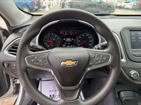 Used 2018 Chevrolet Malibu LS FWD image 21