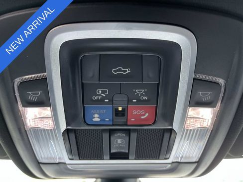 Used 2022 RAM 2500 Laramie w/ Night Edition AWD/4WD image 20