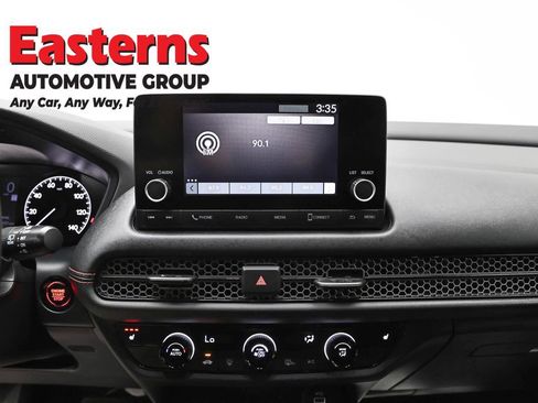 Used 2025 Honda HR-V Sport image 12