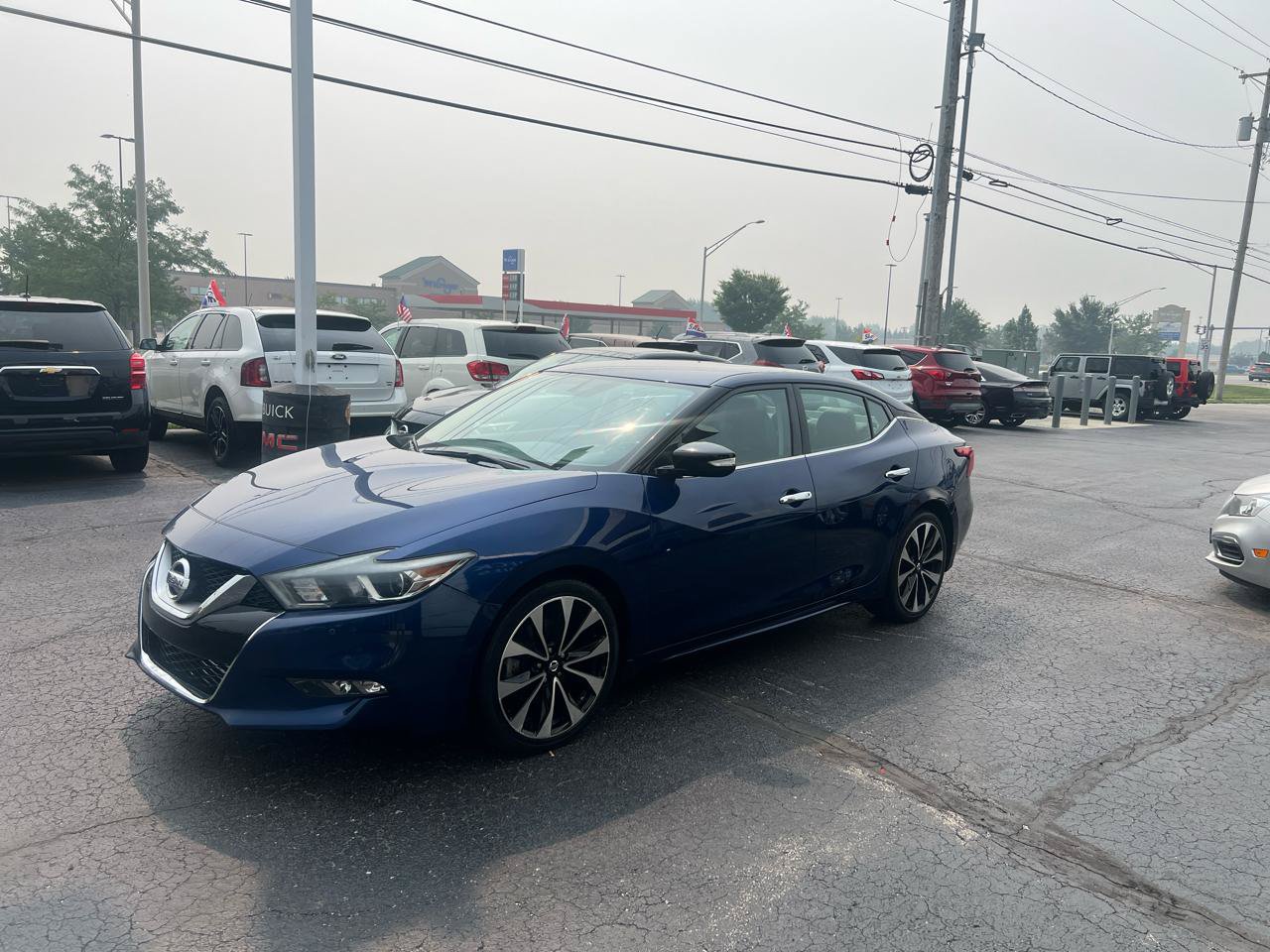 Used 2018 Nissan Maxima SR FWD image 2