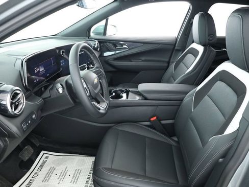 Used 2024 Chevrolet Blazer EV LT image 17