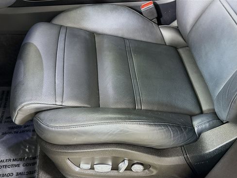 Certified 2019 Porsche Cayenne image 12