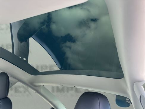 Used 2021 Tesla Model 3 Long Range image 11