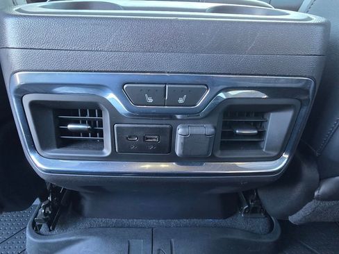 Used 2020 Chevrolet Silverado 1500 High Country w/ Technology Package image 17