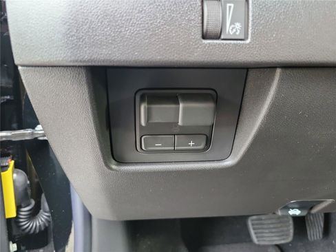 New 2026 GMC Canyon Denali image 5