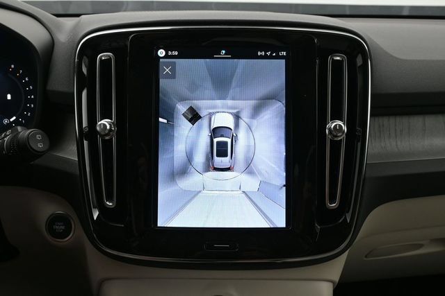 New 2026 Volvo XC40 B5 Ultra w/ Protection Package Premier AWD/4WD image 21